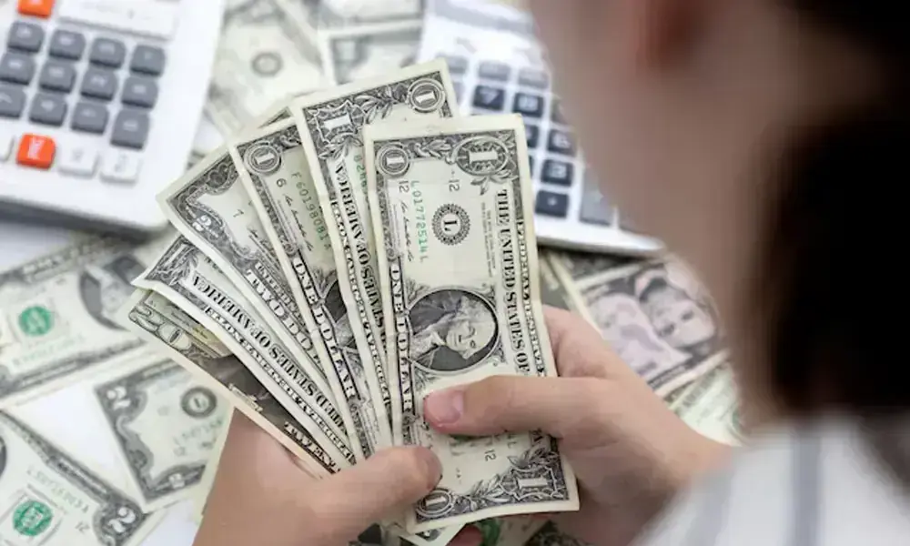 10-year note hits 19-year high with Fed decision eyed