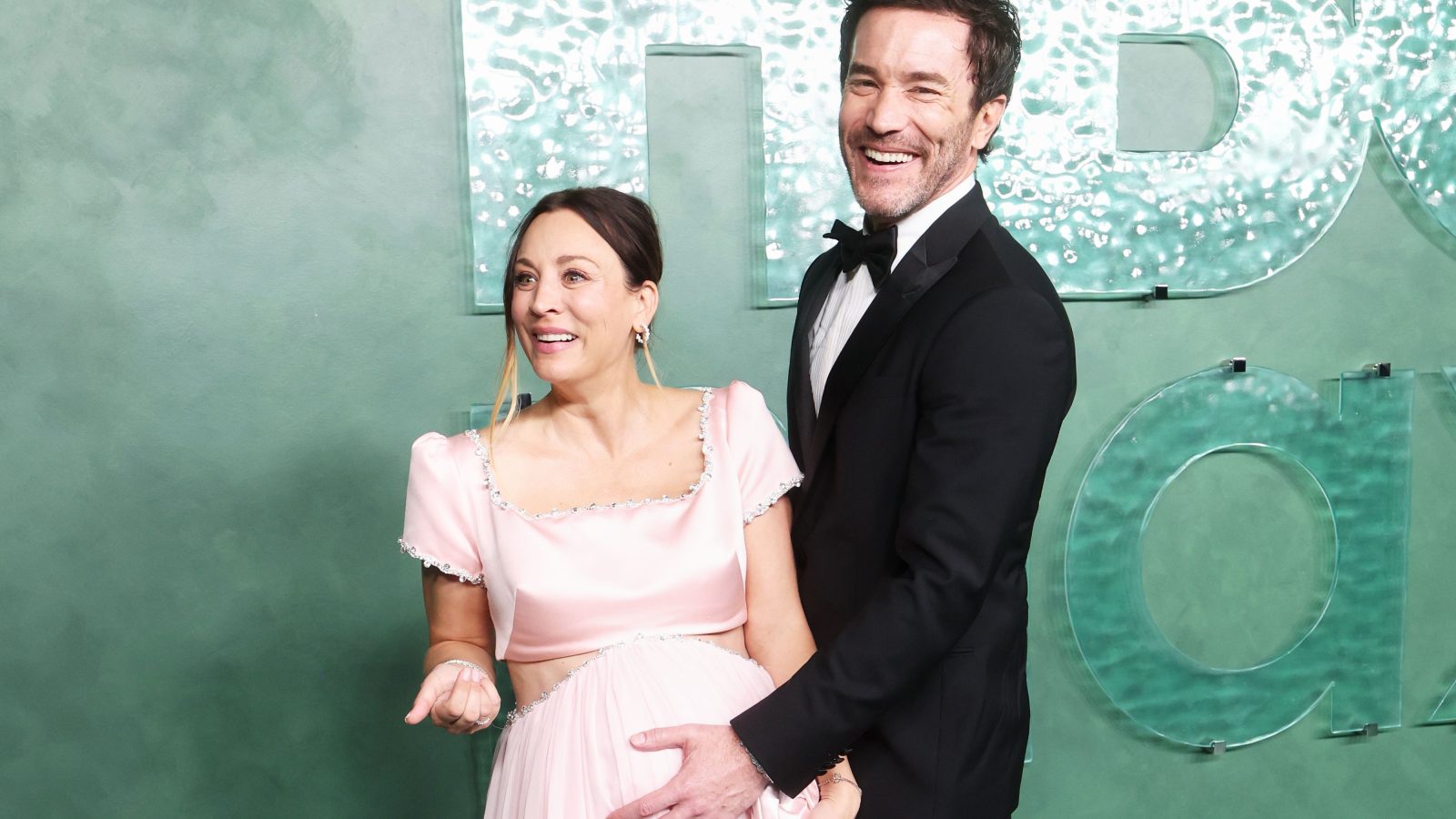 9 of the Cutest Couple Moments at the 2026 Emmys, From Kaley Cuoco and Tom Pelphrey to Noah Wyle and Sara Wells