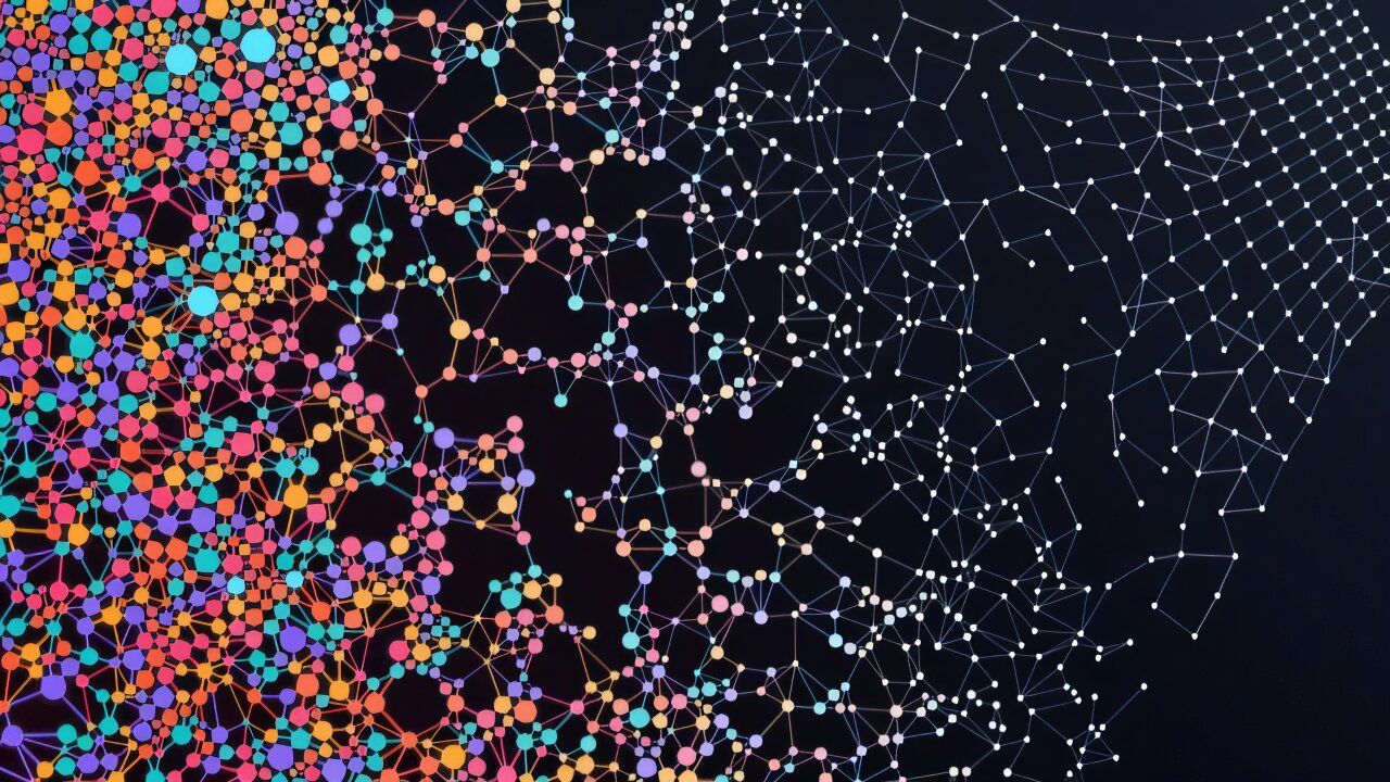 A finely tuned mess—how disorder can make networks more stable