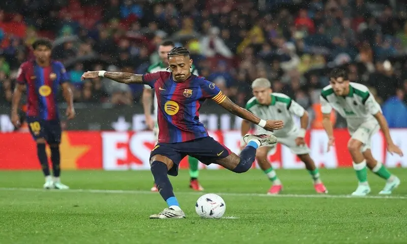 Barcelona hit Racing for seven as Atletico Madrid crush Osasuna