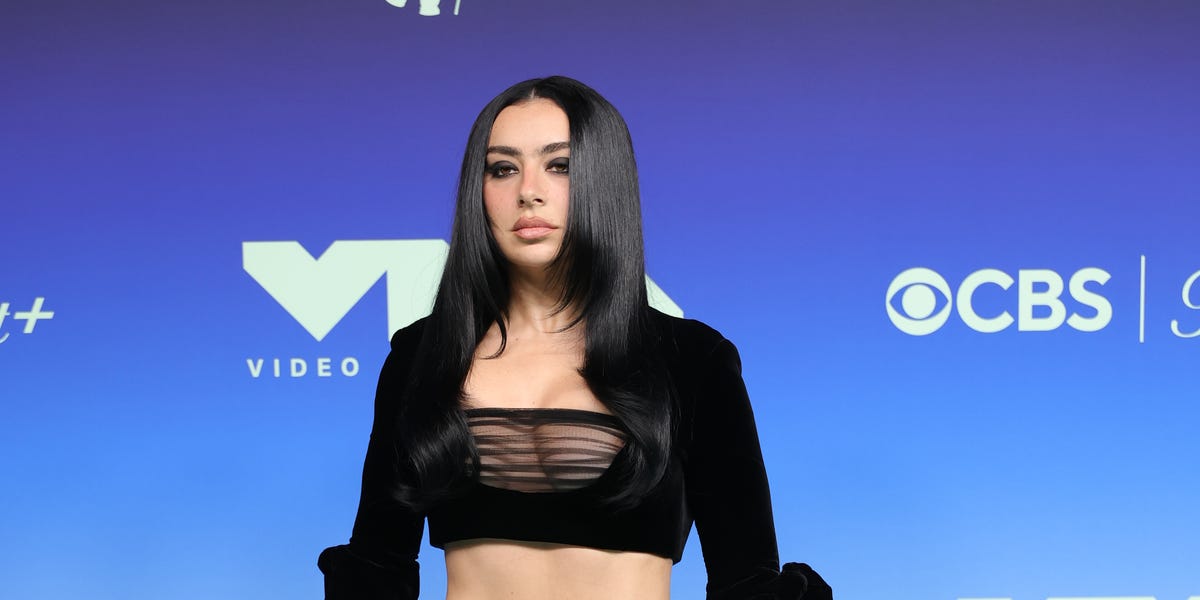 Charli XCX Showed Off Her Midriff in a Black Two-Piece at the 2026 MTV VMAs