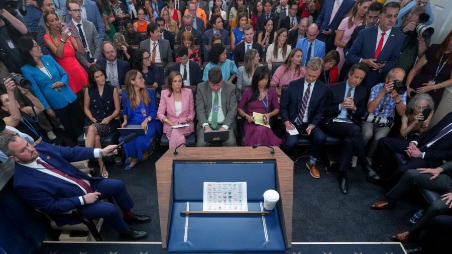 CNN, MS NOW, Politico journalists unable to access White House despite judge's order