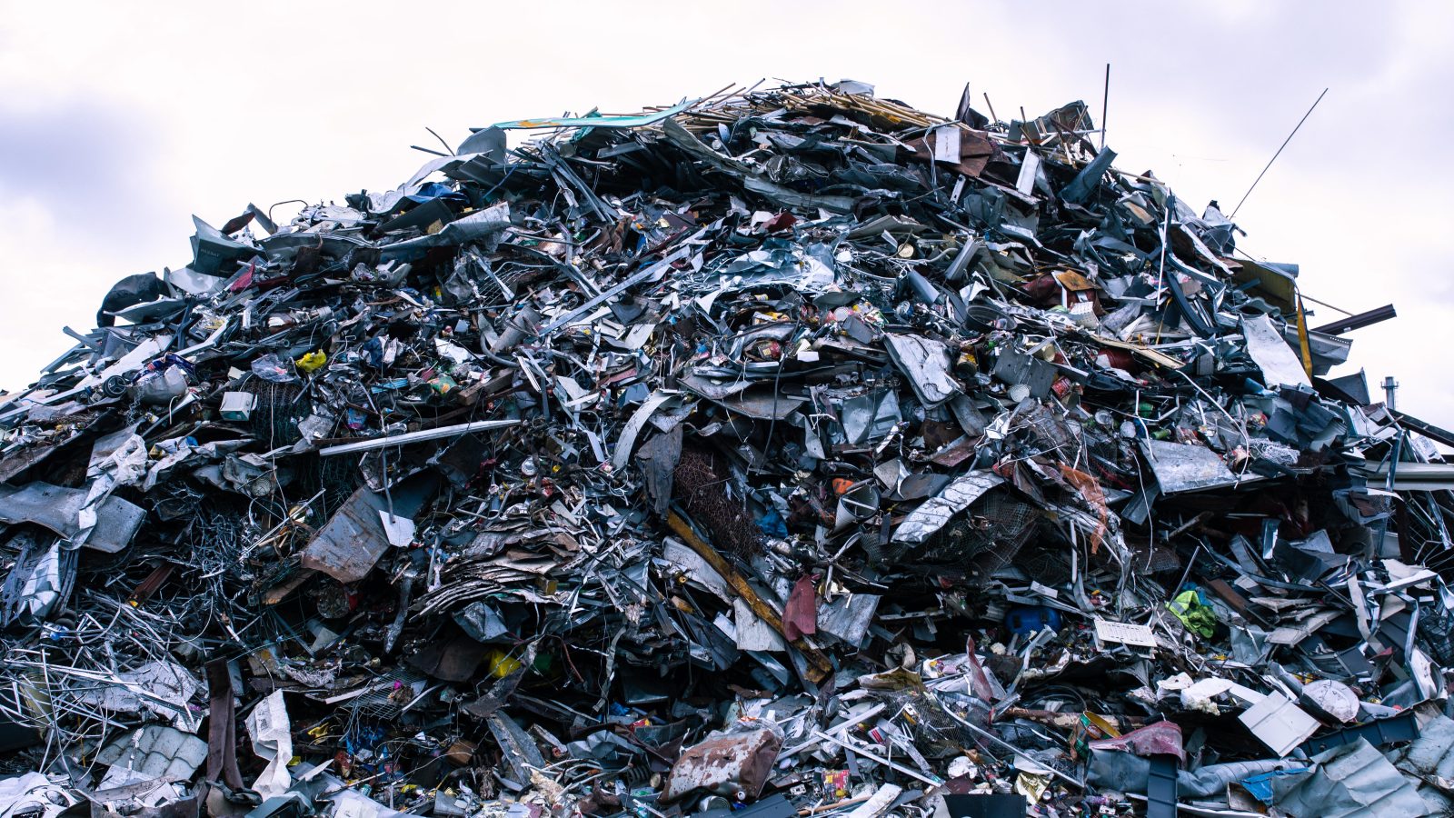 Datacenter rush will create ‘tsunami’ of discarded electronics, report says