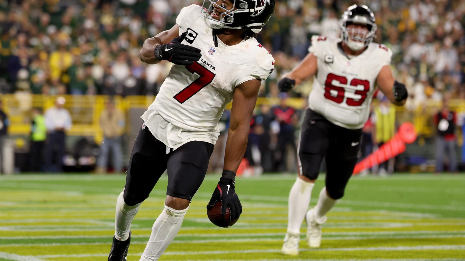 Falcons trample punchless Packers as Bijan Robinson runs riot in Penix return