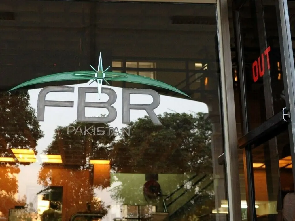 FBR uncovers Rs9.41bn wealth statement fraud, registers money laundering case