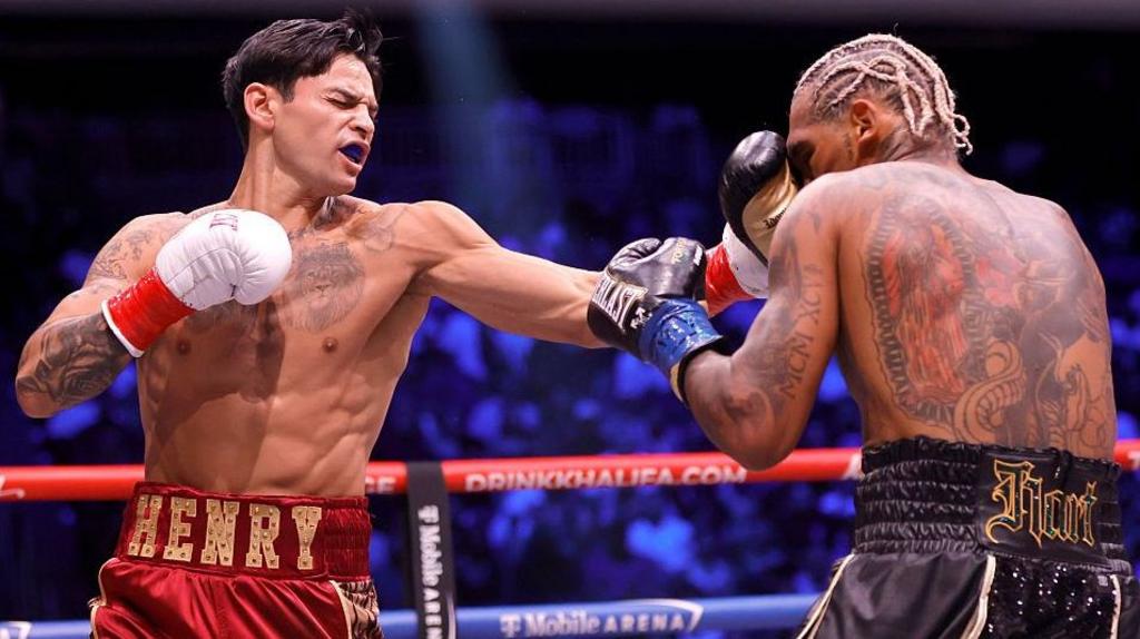 Garcia crushes overmatched Benn in two rounds