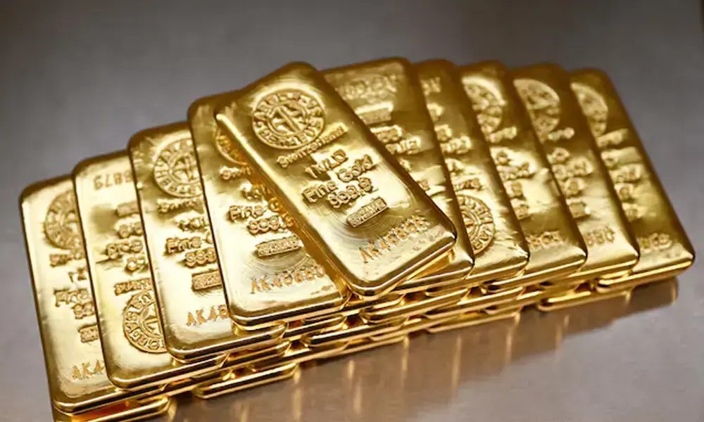 Gold price gains Rs400 per tola in Pakistan