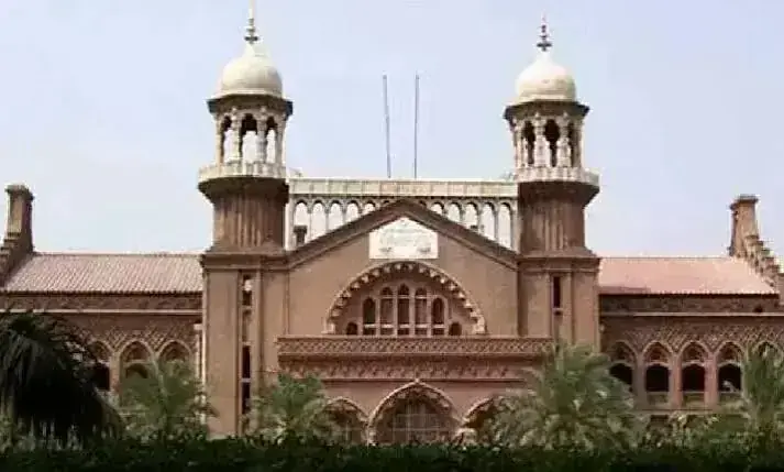 LHC extends suspension of PMDC directive for Afghan medical students' return