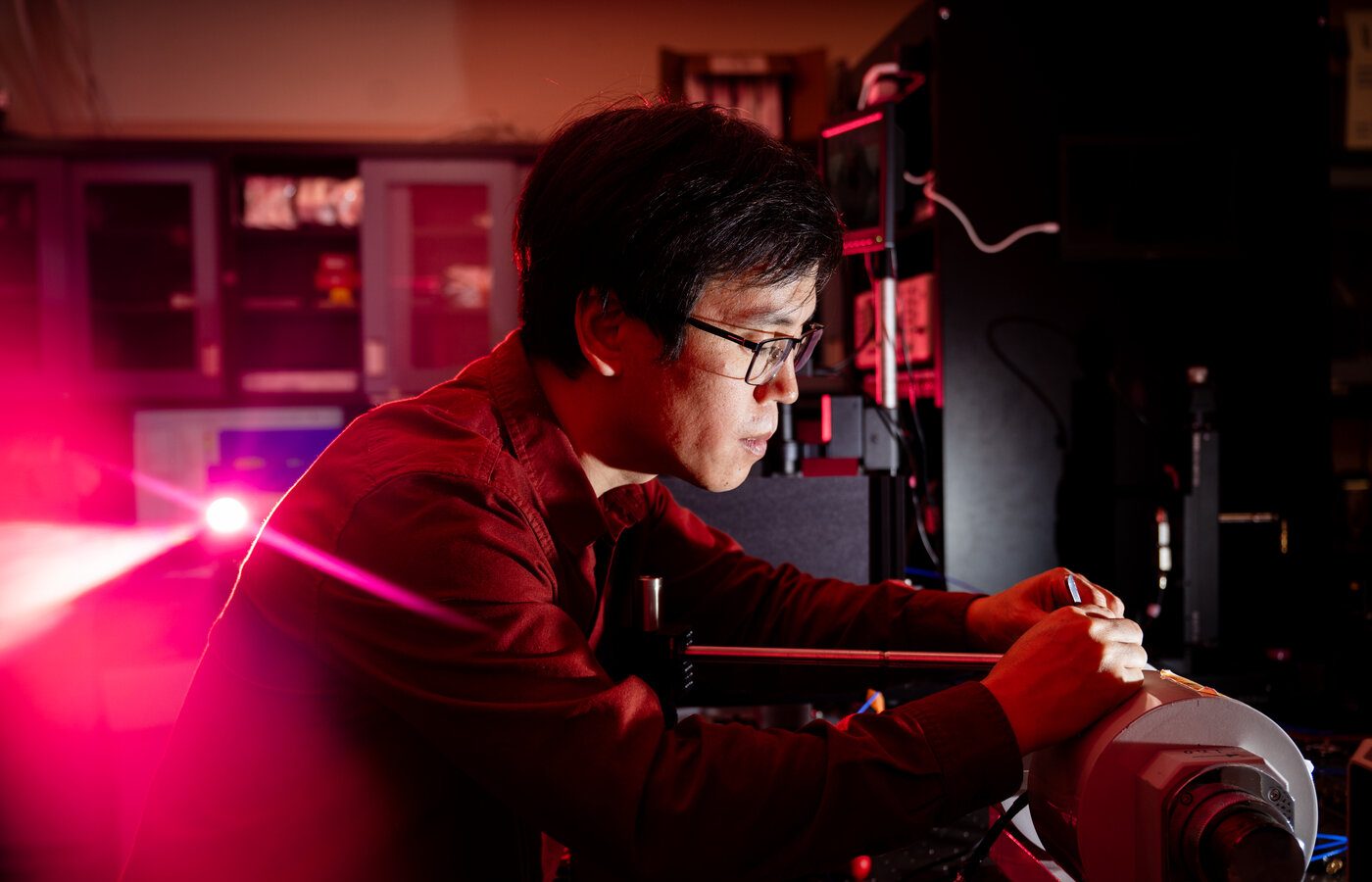 Magnets could help quantum computers talk to each other, says researcher
