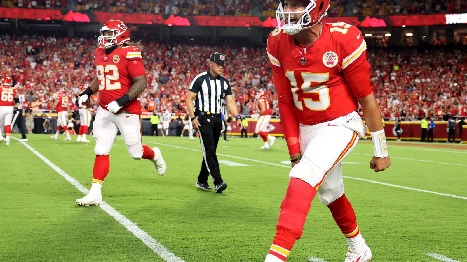Patrick Mahomes triumphant on NFL return as Chiefs beat up misfiring Broncos