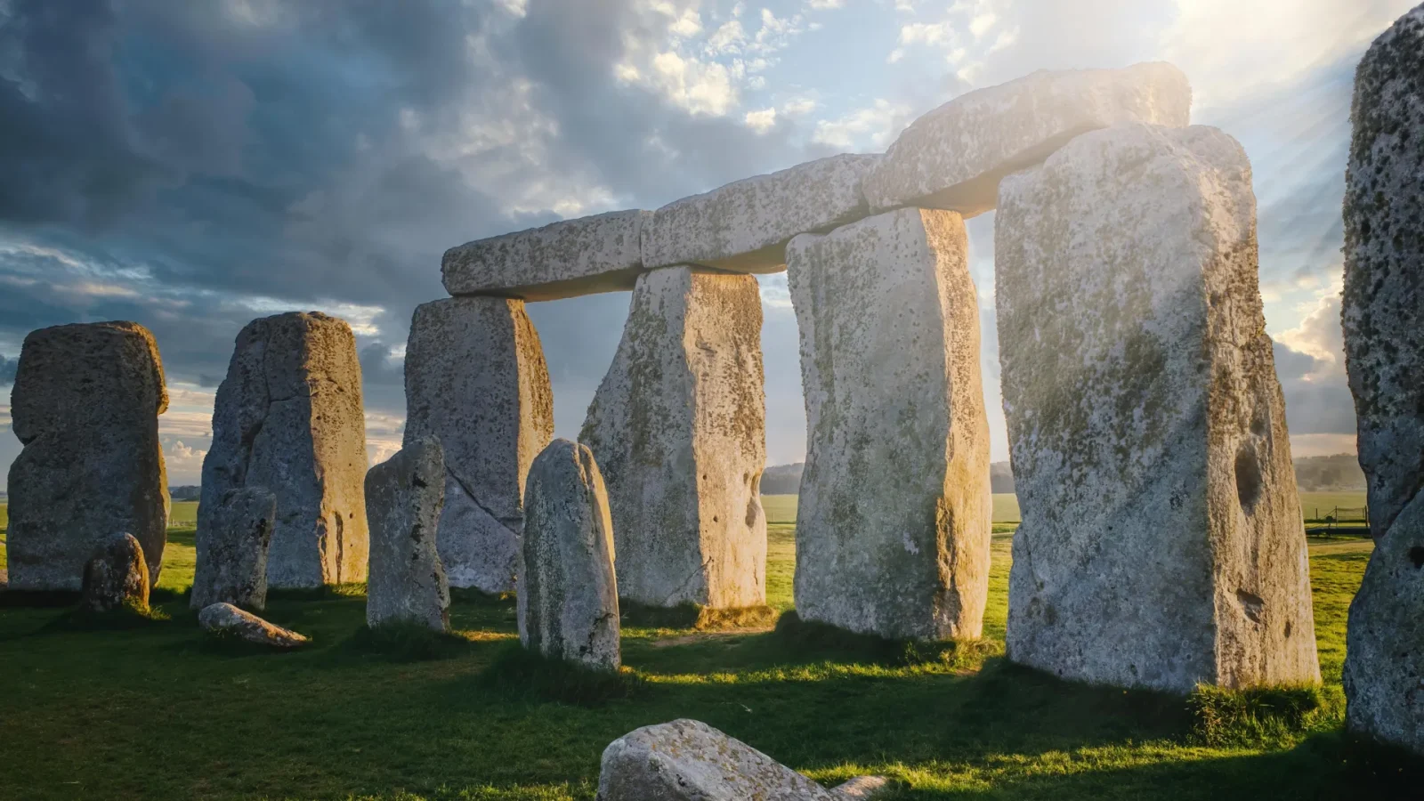 Stonehenge’s 6-ton altar stone may have traveled from Scotland by glacier