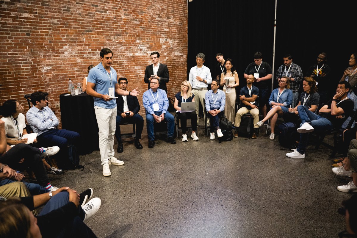 TechCrunch Founder Summit’s agenda revealed: Unlock fundraising, hiring, and AI insights in Boston on November 4