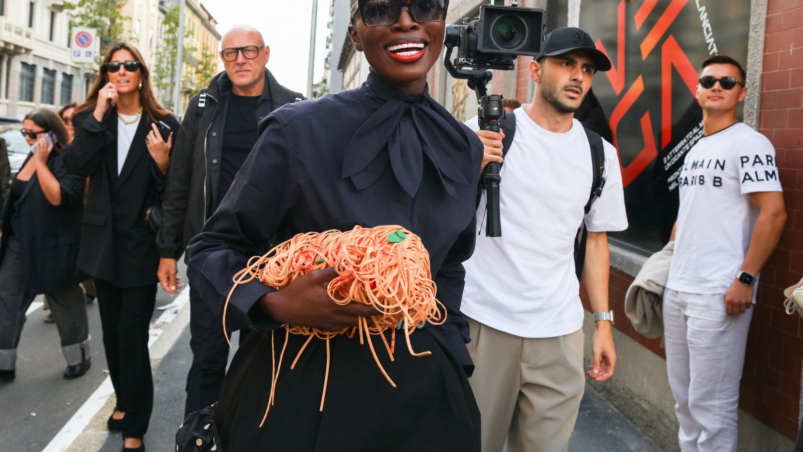 That’s Sprezzatura! Vogue Editor’s Favorite Street Style Pics From Milano