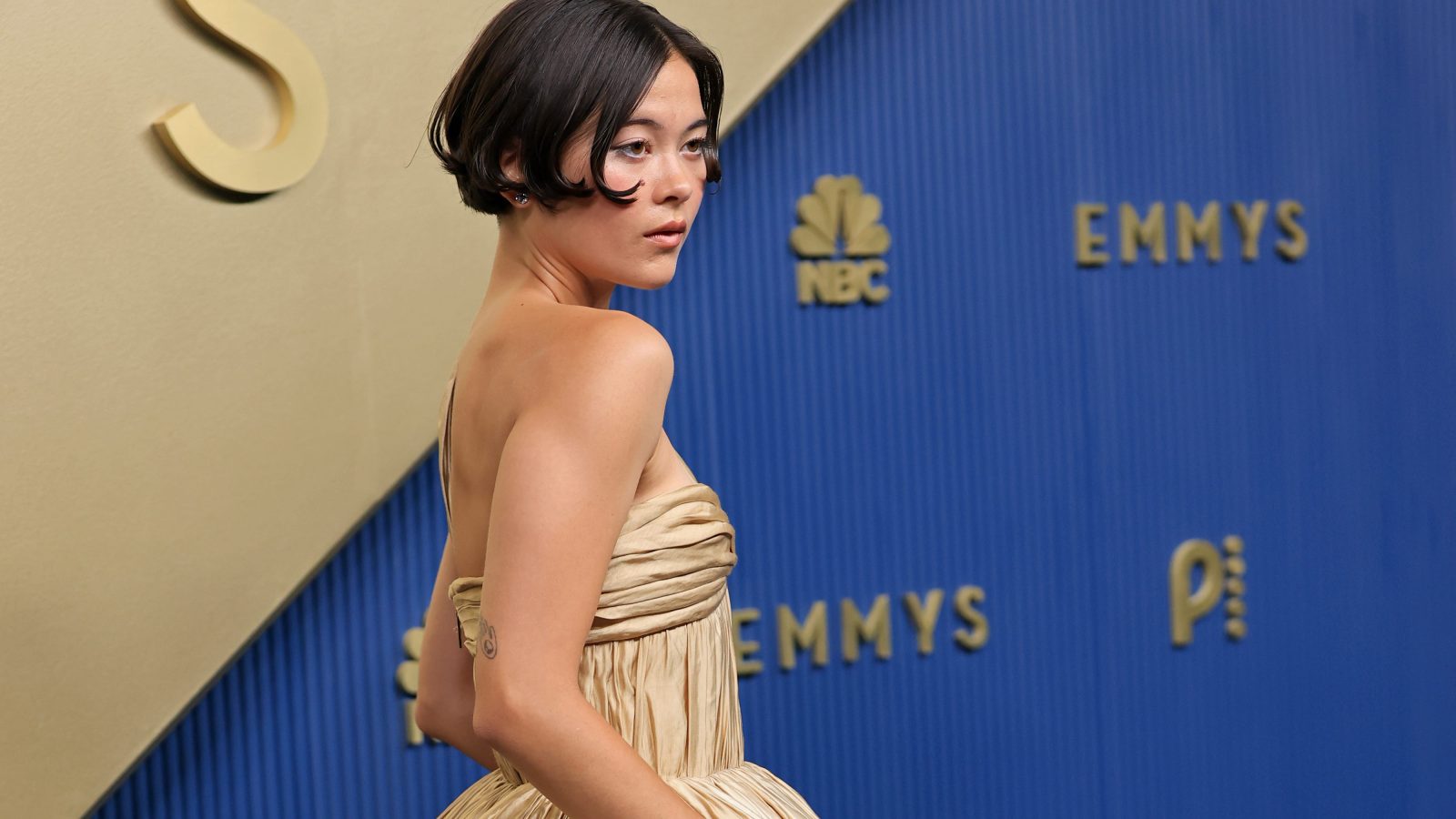 The Best Beauty Looks From the 2026 Emmys Red Carpet