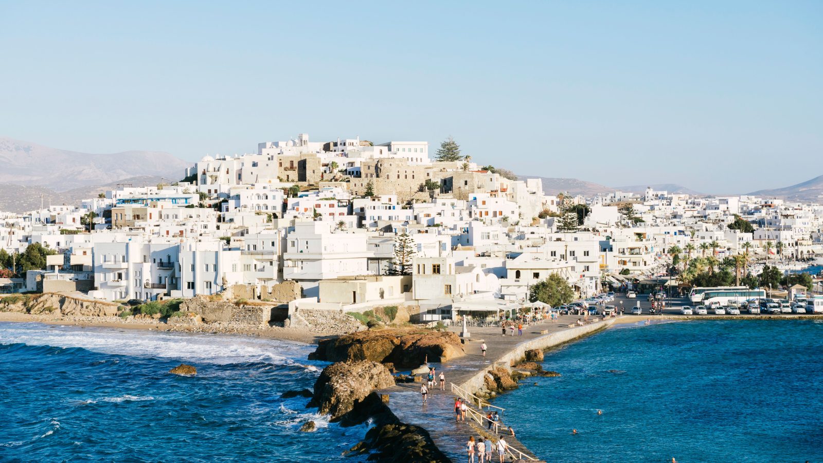 The Best Time to Visit Greece For Island-Hopping, Fewer Crowds, and Ideal Temperatures