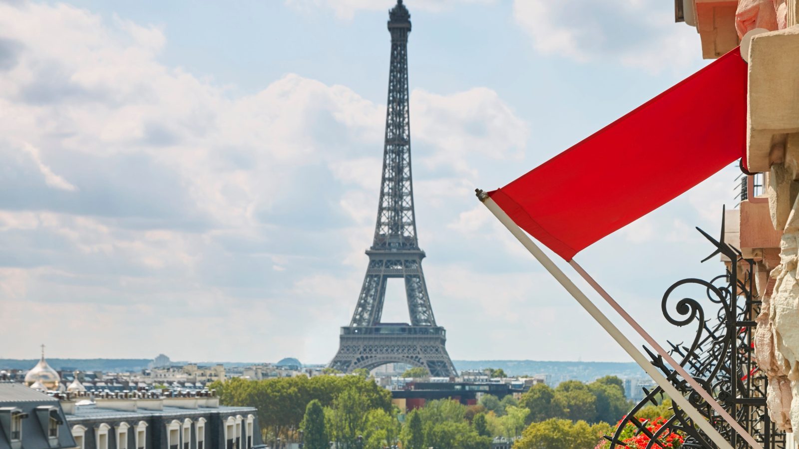 The Dreamiest Hotels for Shopping in Paris