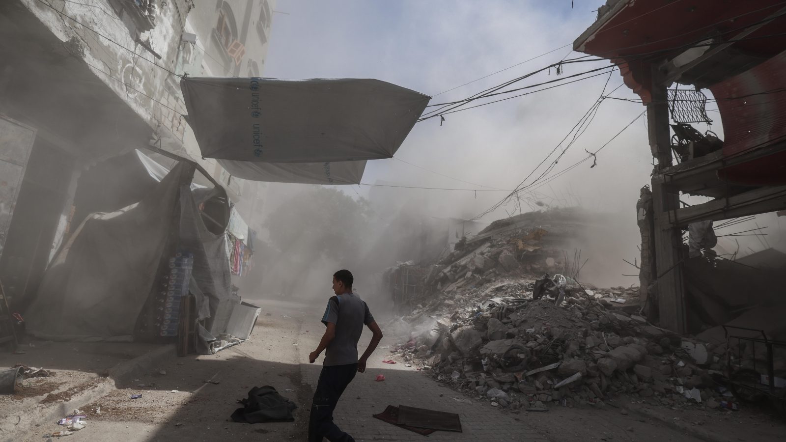 US set to deliver 2,000lb bombs to Israel as part of vast arms deal