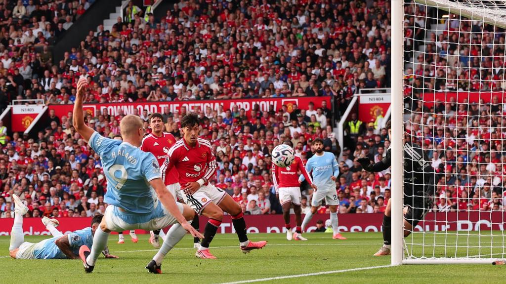 VAR missed Fernandez offside in Manchester derby - Webb