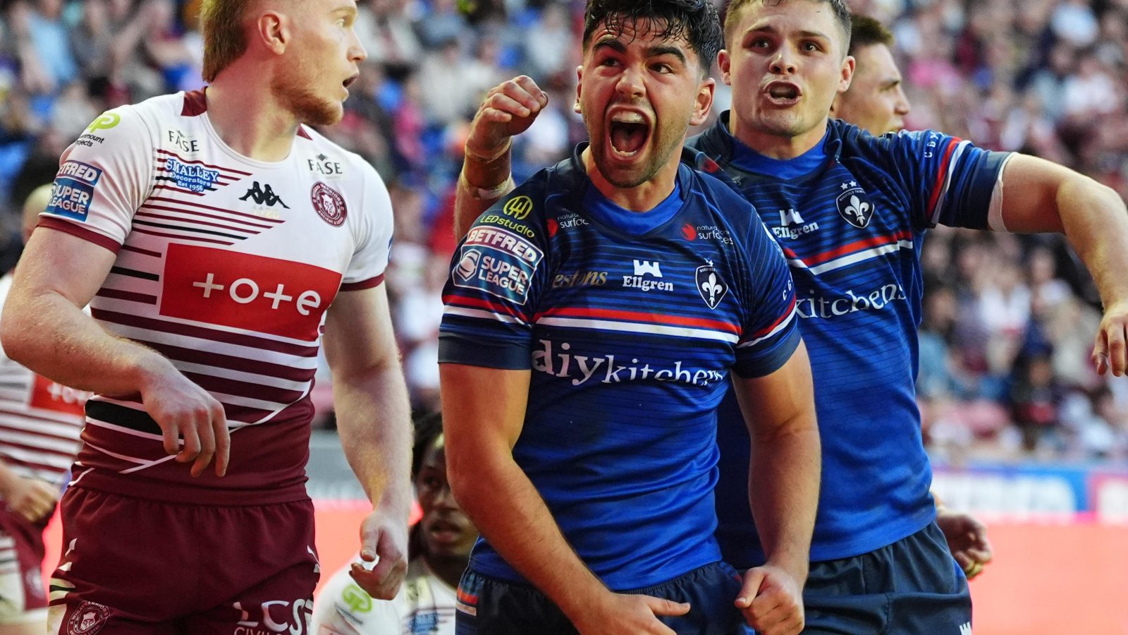 Wakefield stun treble-hunting Wigan to reach first Super League Grand Final