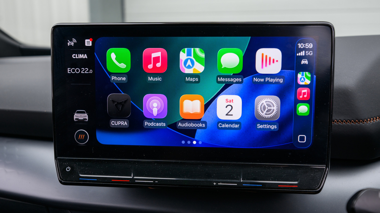 What is the difference between Apple CarPlay and CarPlay Ultra?