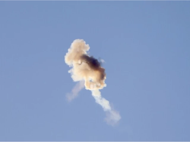 Yemeni airstrikes hit Houthi sites as clashes intensify in Taiz, Lahj: official