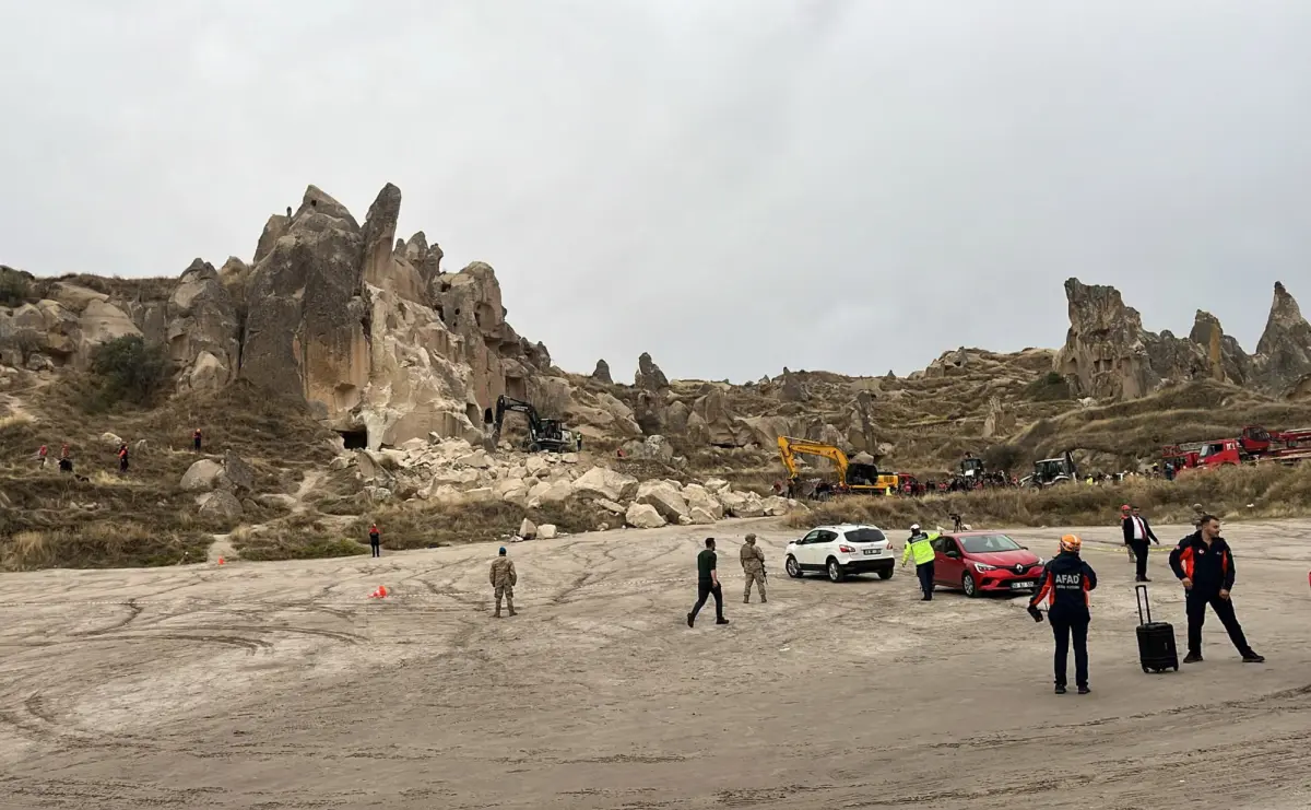 3 dead in rock spire collapse at tourist site in Turkiye's Cappadocia