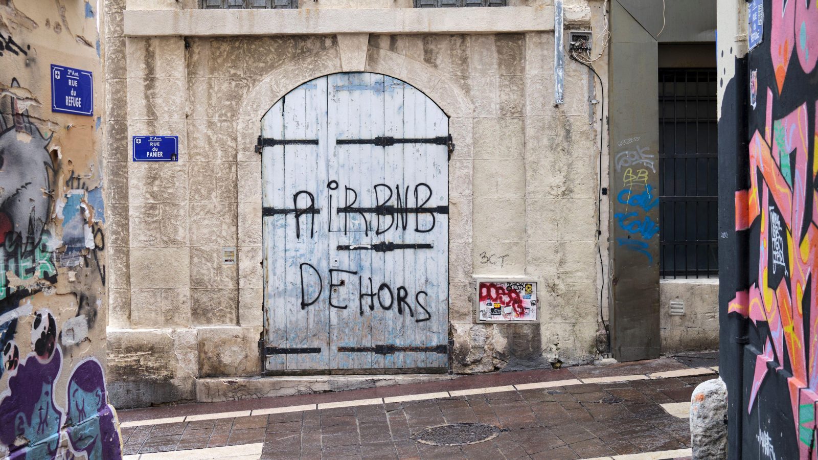 Airbnb feels like a soulless rip-off – and its hosts are revolting | Arwa Mahdawi