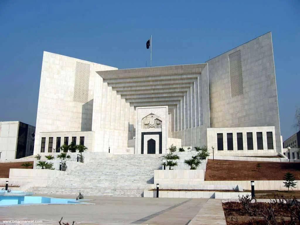 Almonds and cashews not covered by smuggled goods notification, rules SC