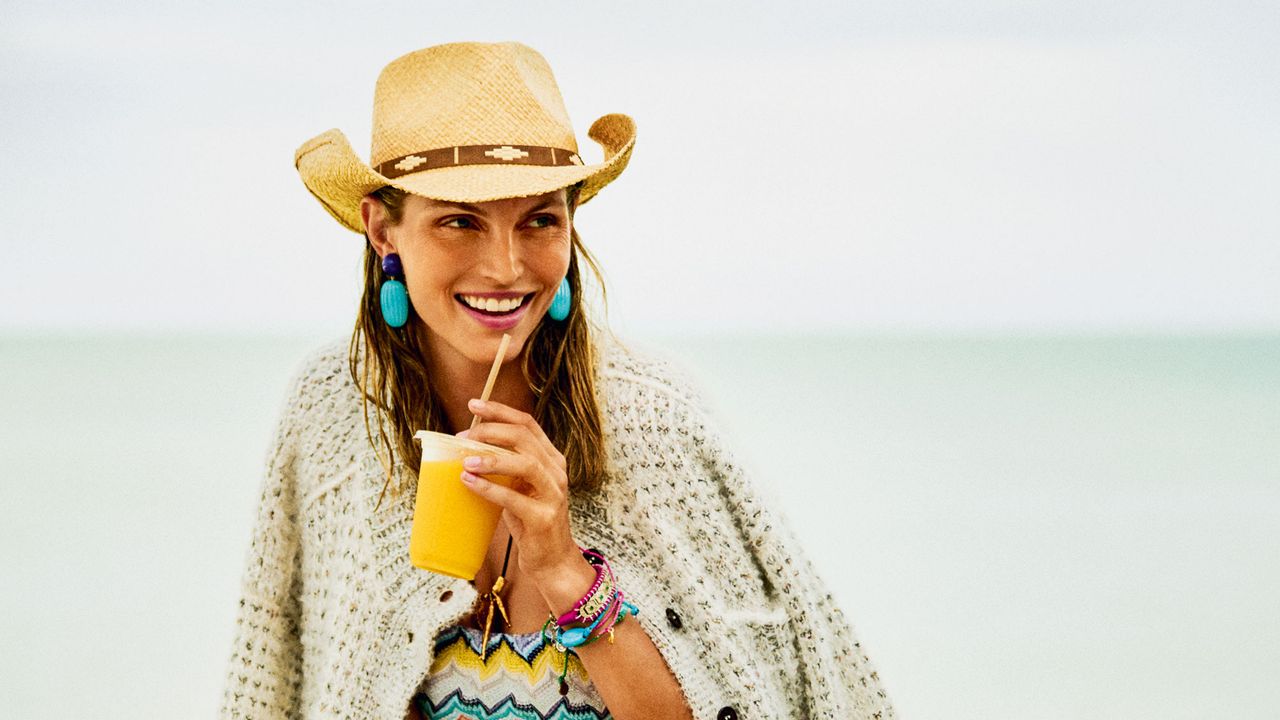Along the Florida Coast, a Look at the Coming Season's Gold Accessories