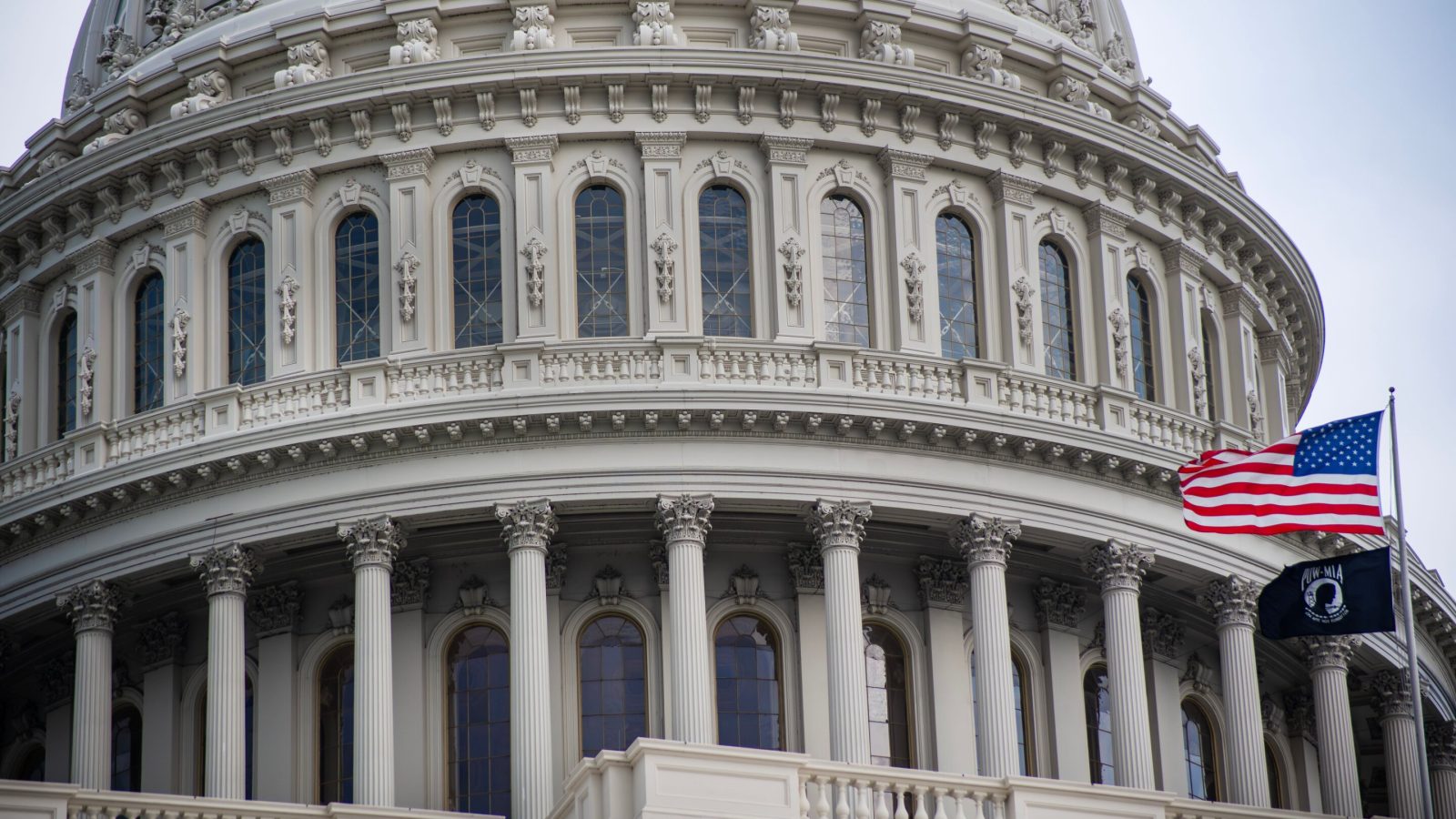 As voters weigh incumbents, research complicates case for congressional term limits