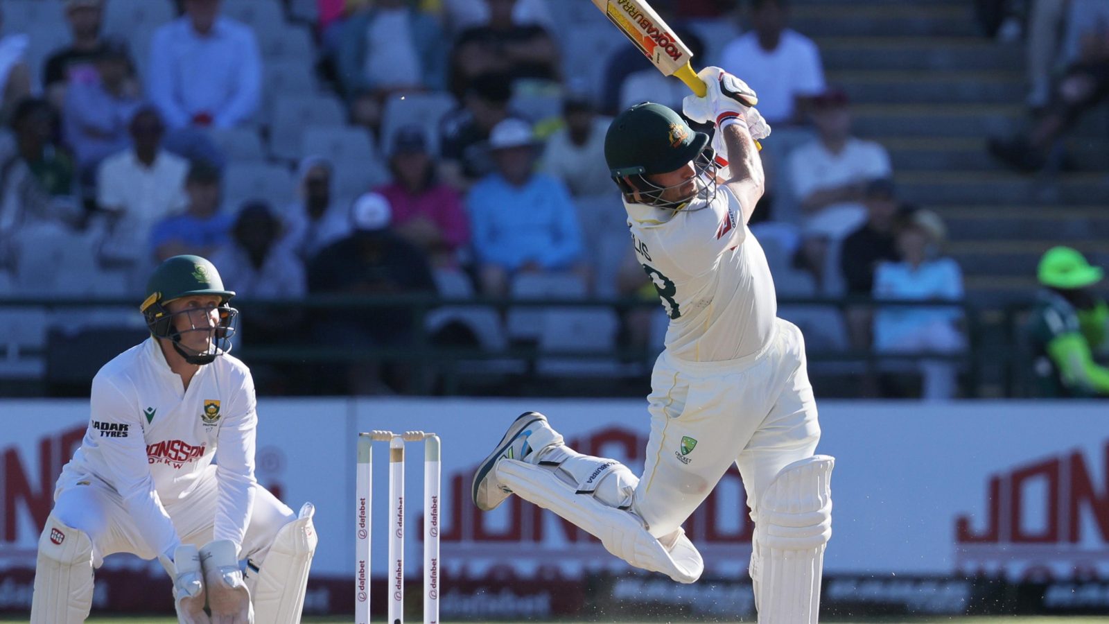 Carey and Inglis counterpunch to put Australia on top in South Africa