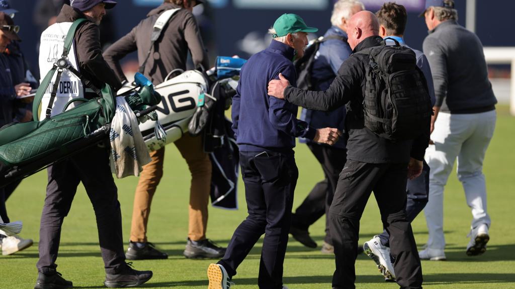 Desmond targeted by Celtic fan protest at Alfred Dunhill