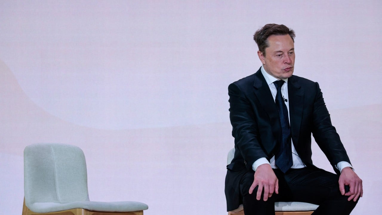 Elon Musk hits out at ‘certain oligarchs’ for blocking Starlink in India