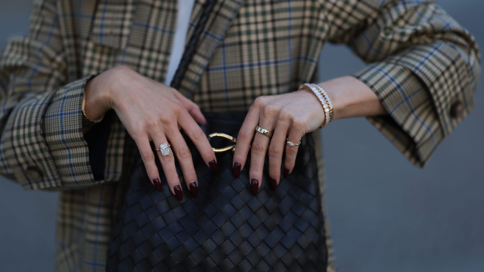 Espresso Martini Nails: The Dark, Dreamy Manicure Everyone Wants Next