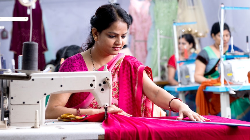 Ethical practices in Australian fashion industry stalling, report finds