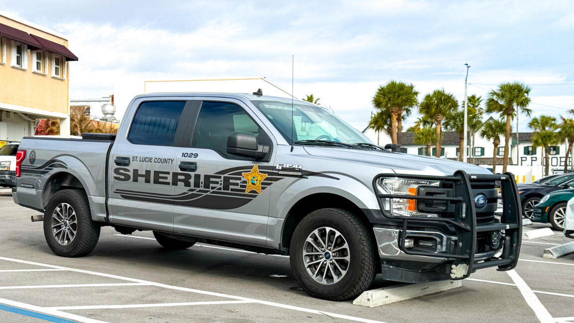 Florida cops say they don't know who owns 11 unpermitted Flock cameras