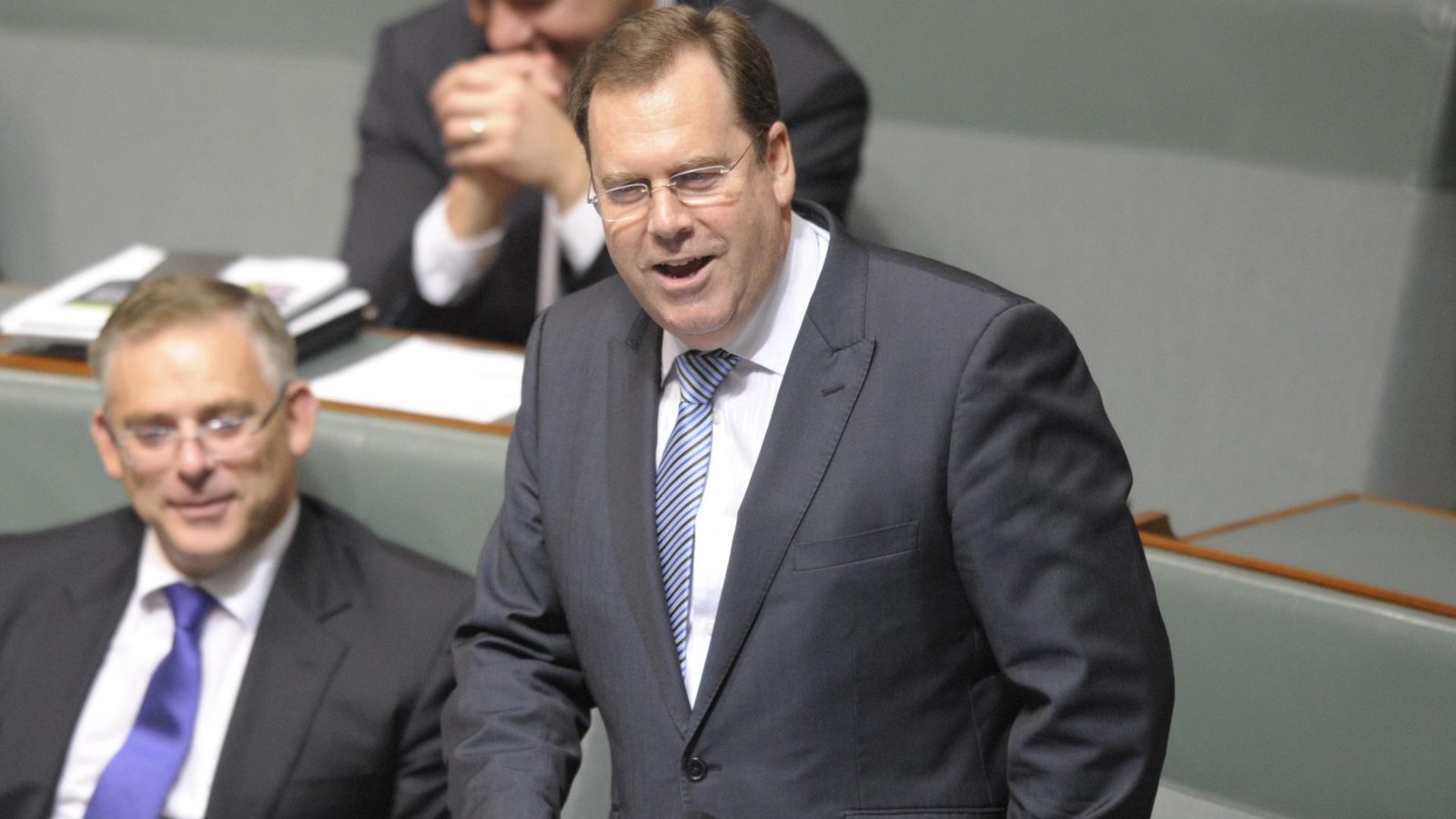 Former Labor attorney general turned judge Robert McClelland named new anti-corruption boss