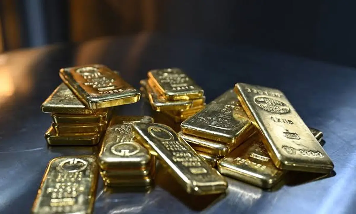 Gold price gains Rs3,500 per tola in Pakistan