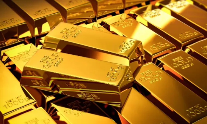 Gold prices decline by Rs3,000 per tola