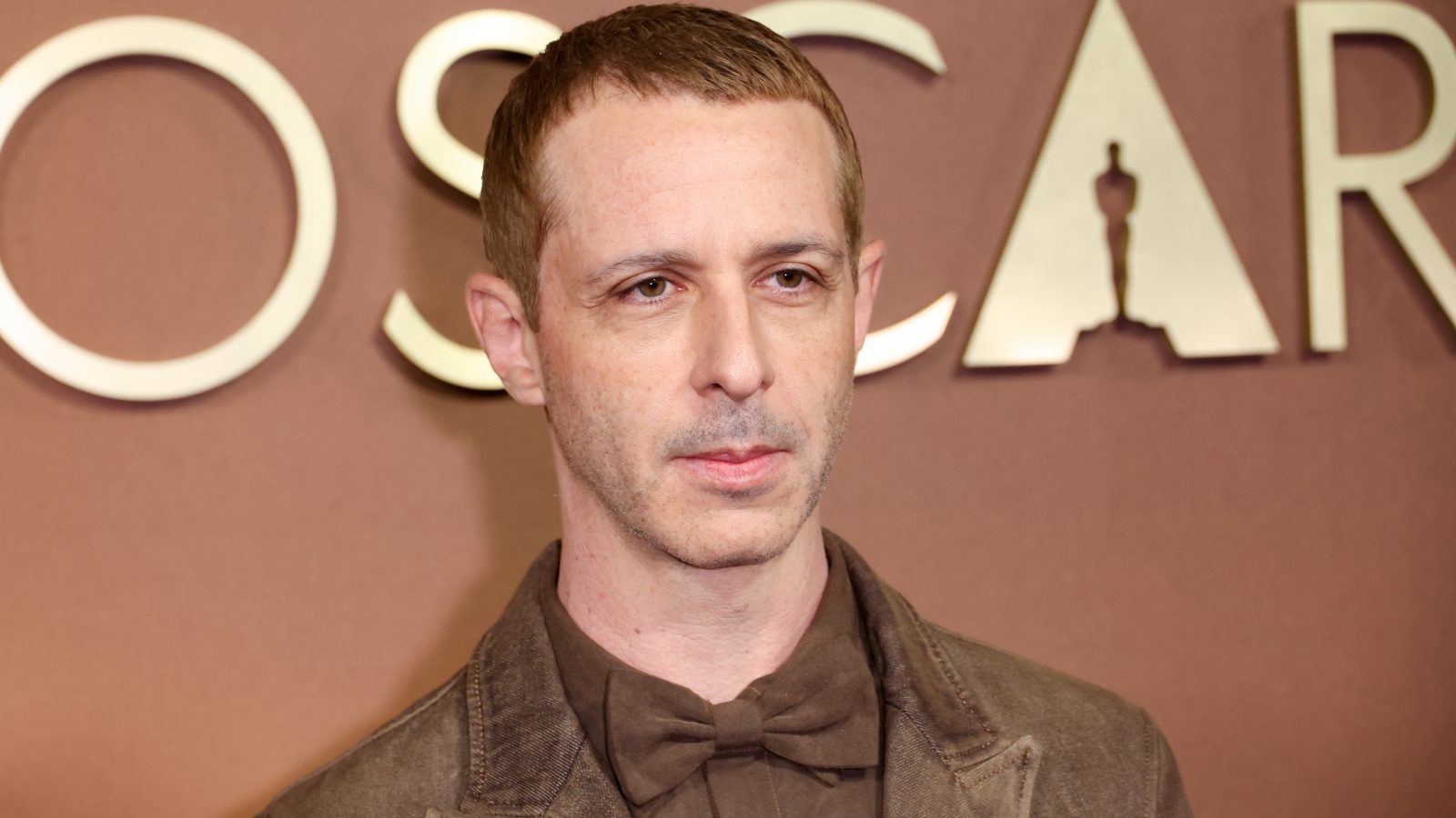 Jeremy Strong Defends Method Acting, Says He Doesn’t Feel the Need to ‘Apologize’ to Co-Stars Who May Think ‘I’m Taking It Too Seriously’