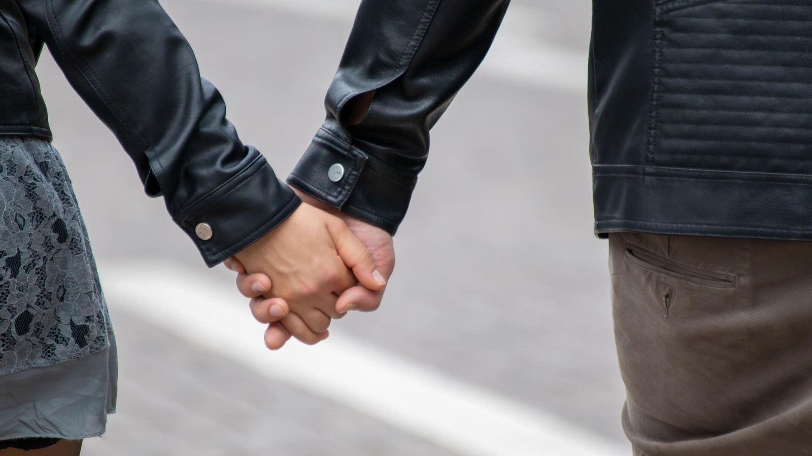 Love in the ruins: The paradox of modern romance