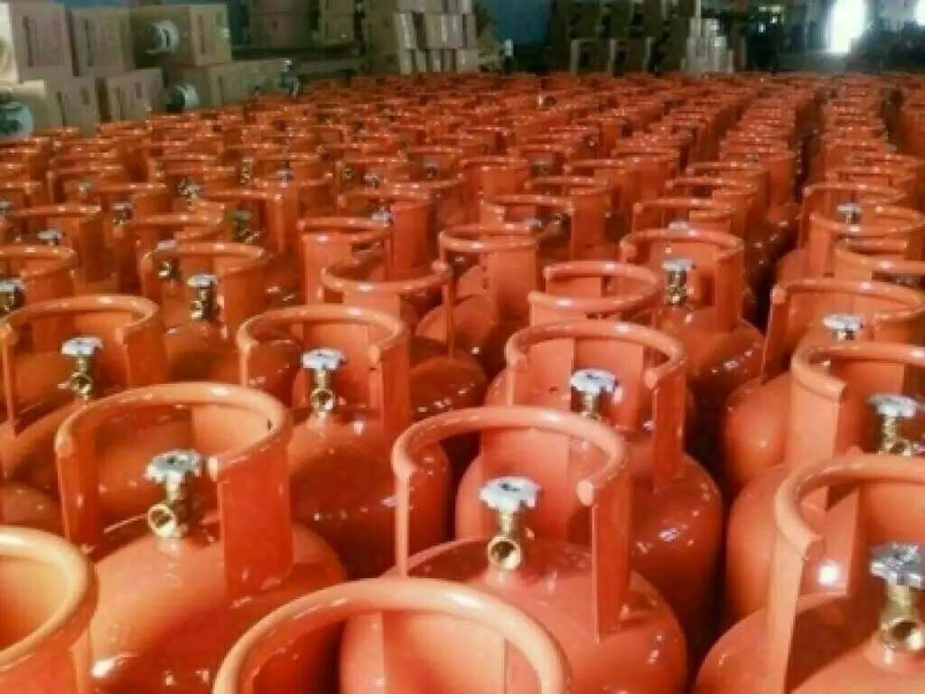 LPG price hiked by Rs20.68