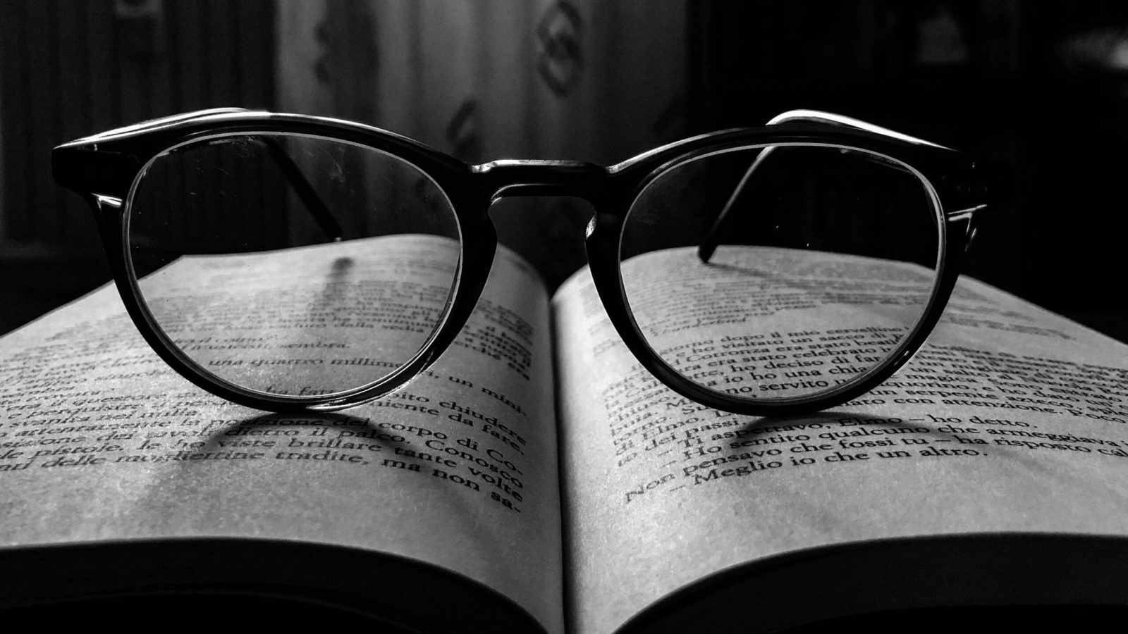 Multilingual readers report higher enjoyment and more daily reading, survey finds