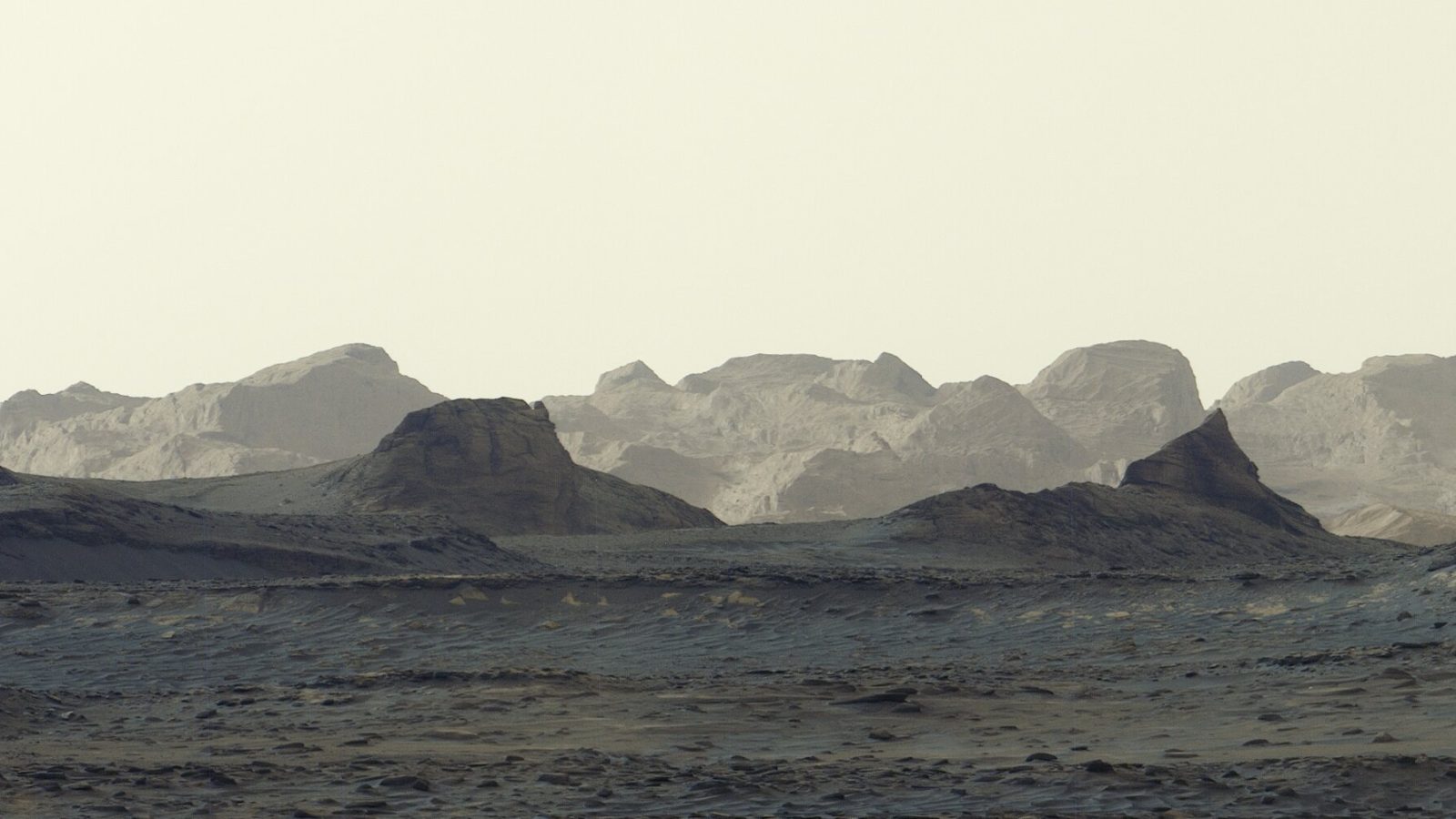 NASA's Curiosity rover catches stunning Martian dawn