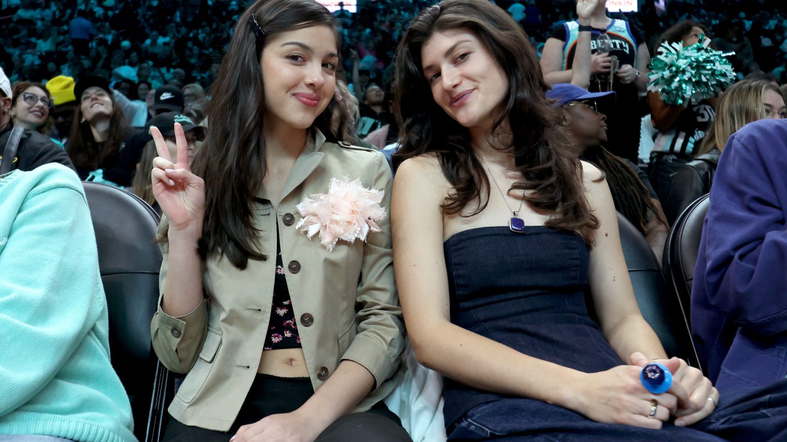 Olivia Rodrigo Adds the Season’s Favorite Brooch to Her Courtside Look