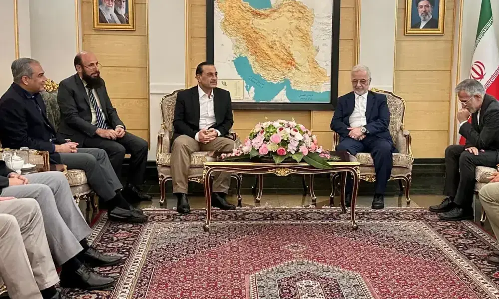 Pakistan army chief arrives in Tehran for talks with senior Iranian officials
