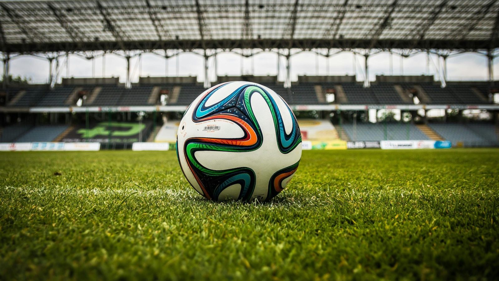 Pickpockets and poets—creating elite mindsets in soccer