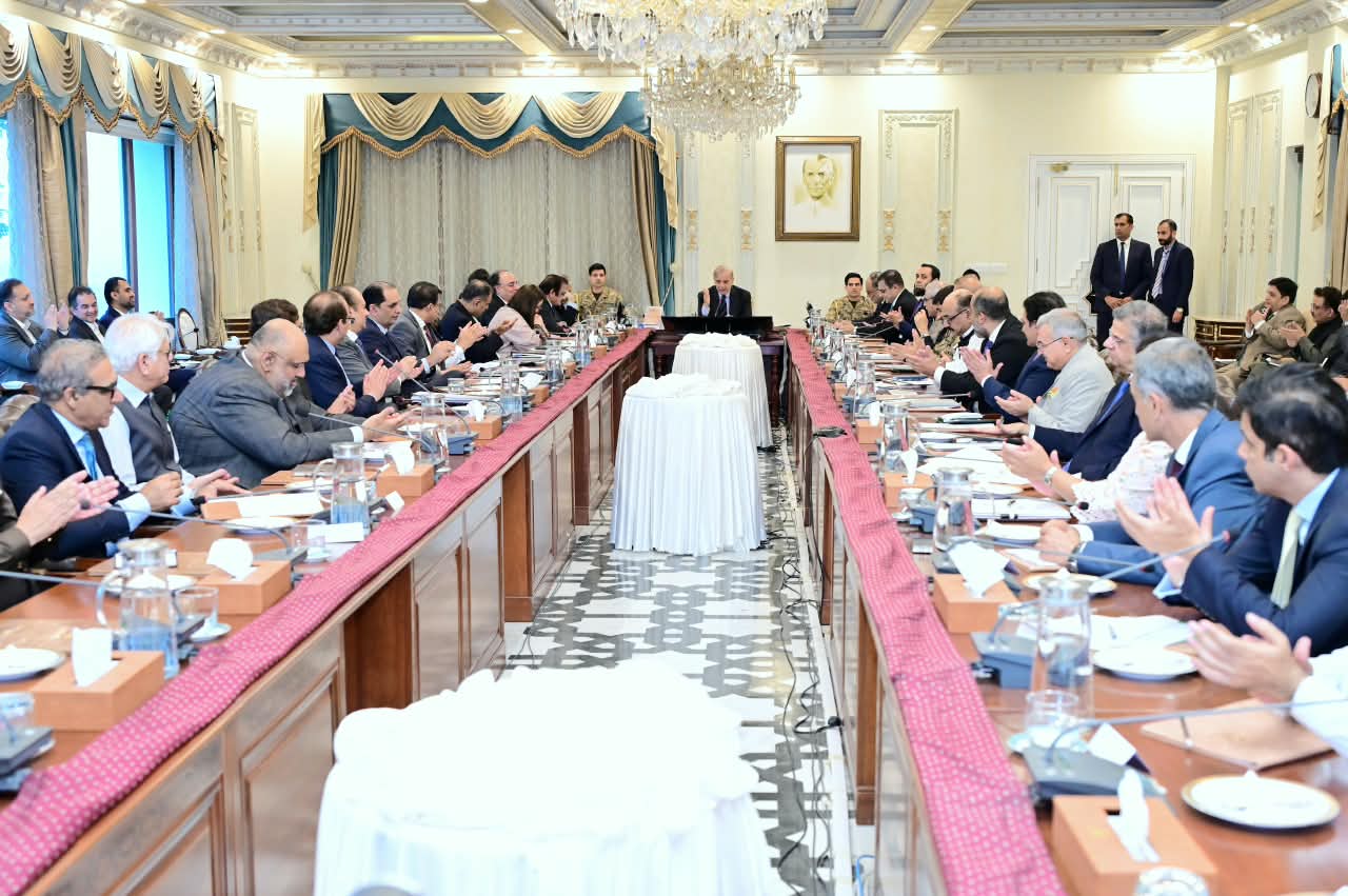 PM appreciates collective efforts as fuel subsidy beneficiaries cross 10m; announces national award for IT minister