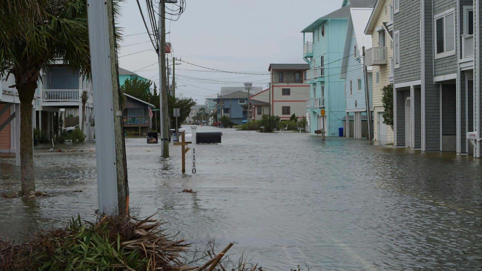 Report indicates water, food and power at risk by strong El Niño