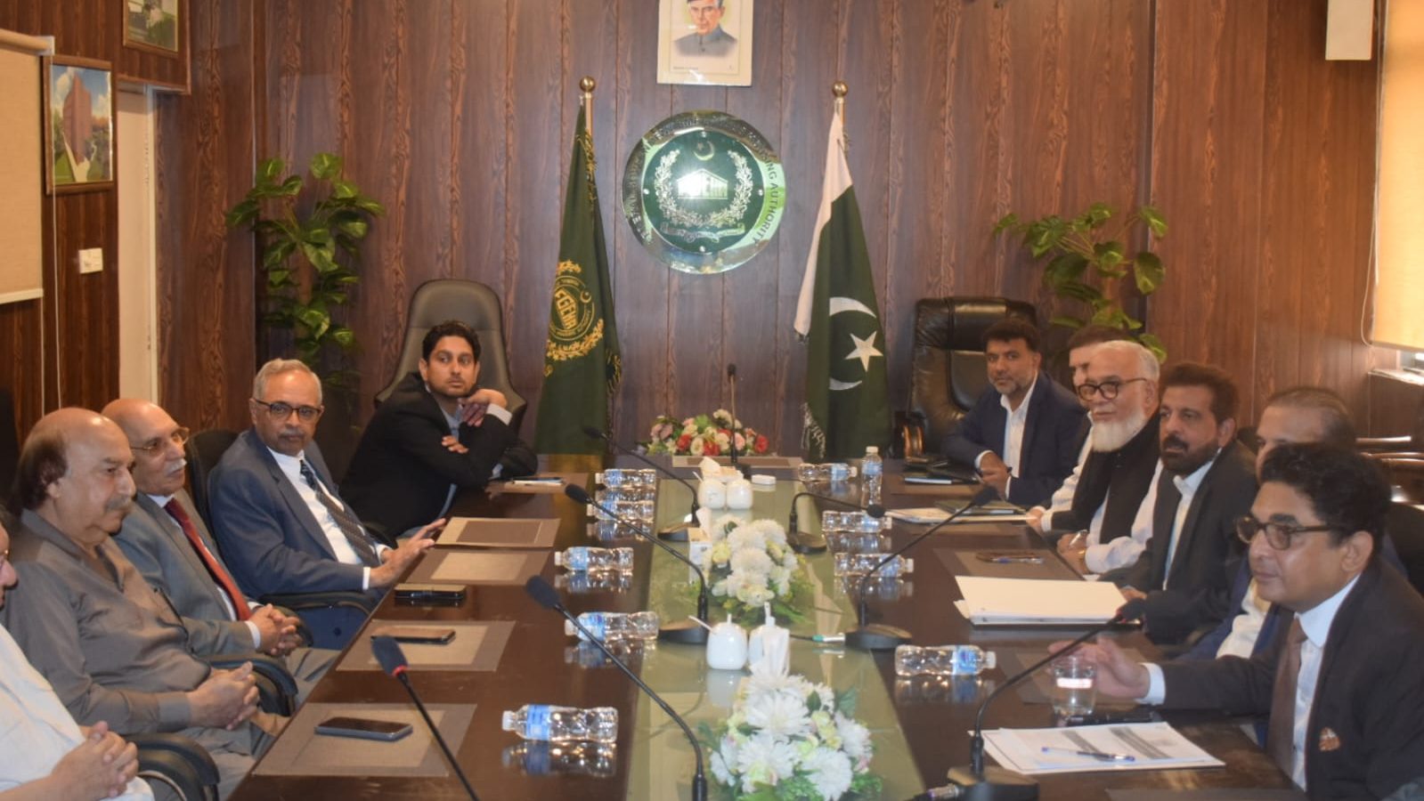 Retired Federal Secretaries visit FGEHA; take briefing on Sector F-14/F-15